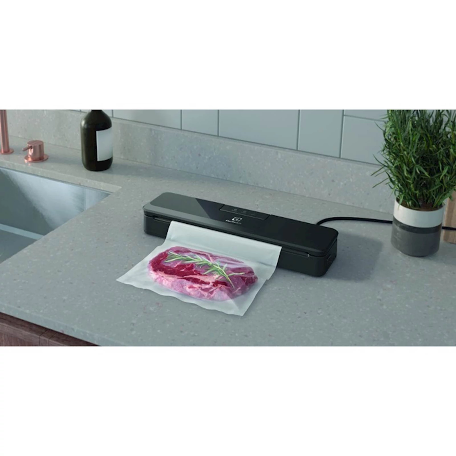 Aparat za vakumiranje Electrolux E4VS1-4AG