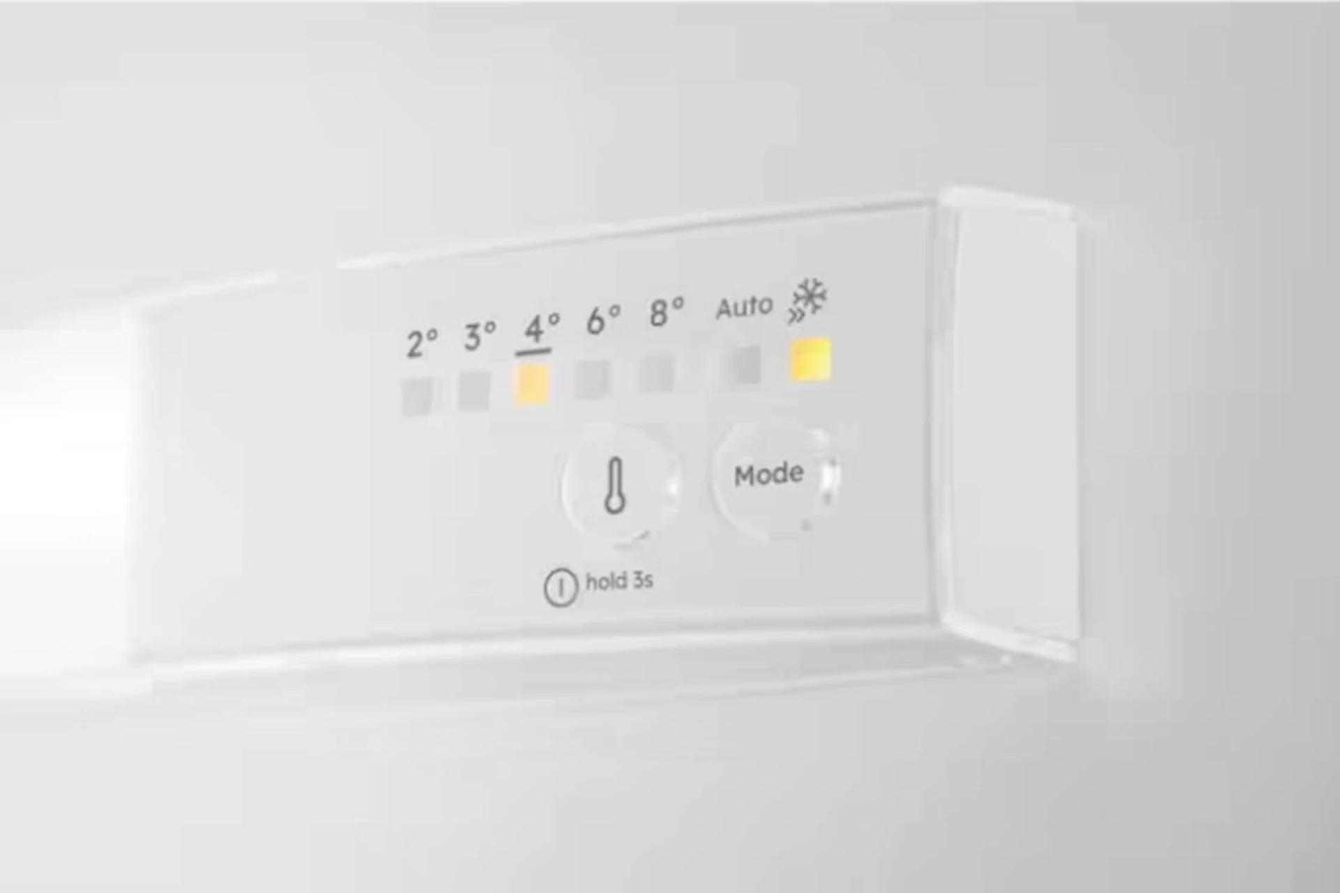 Frižider ELECTROLUX LNA7NE18S