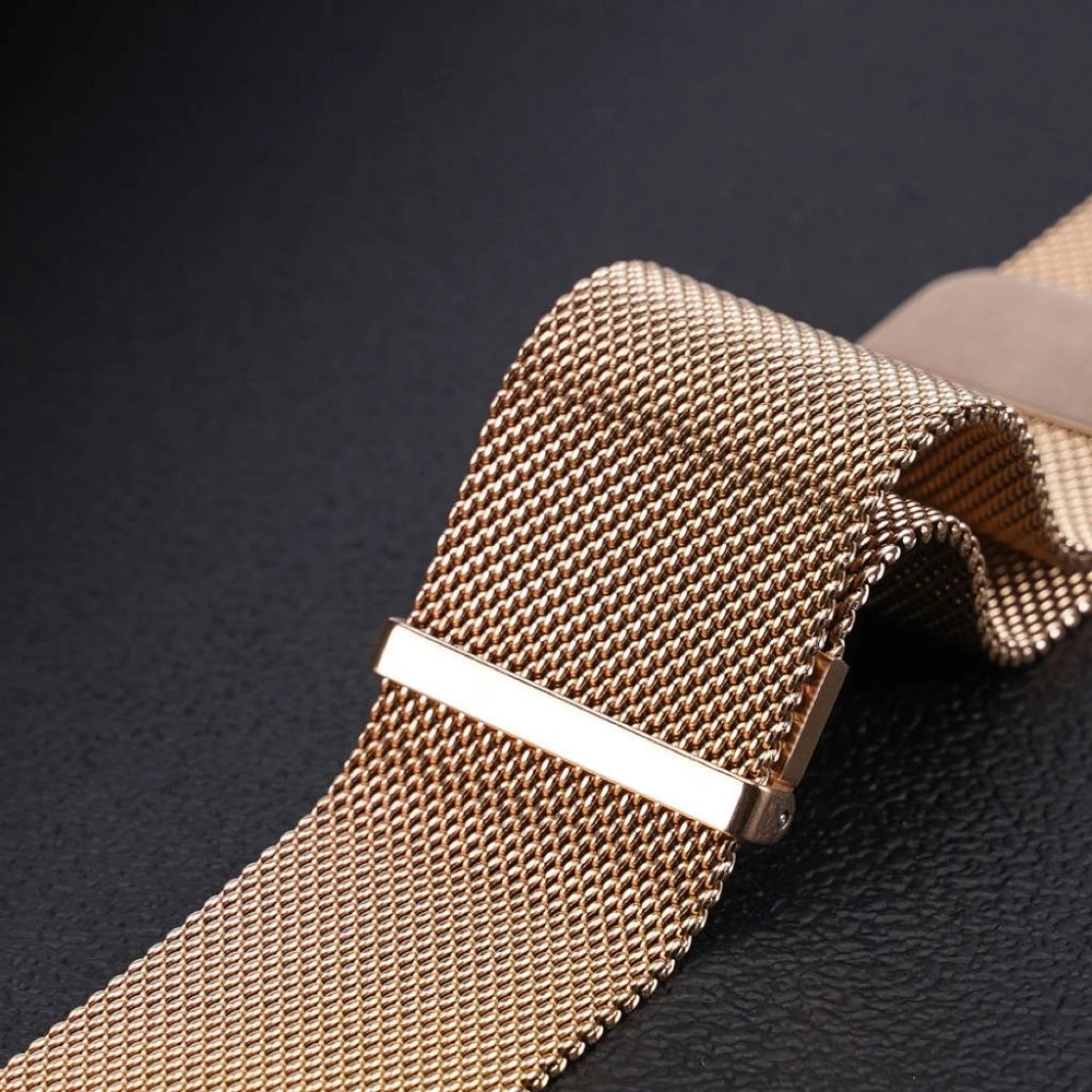 Narukvica stainless steel magnetna 22 mm gold