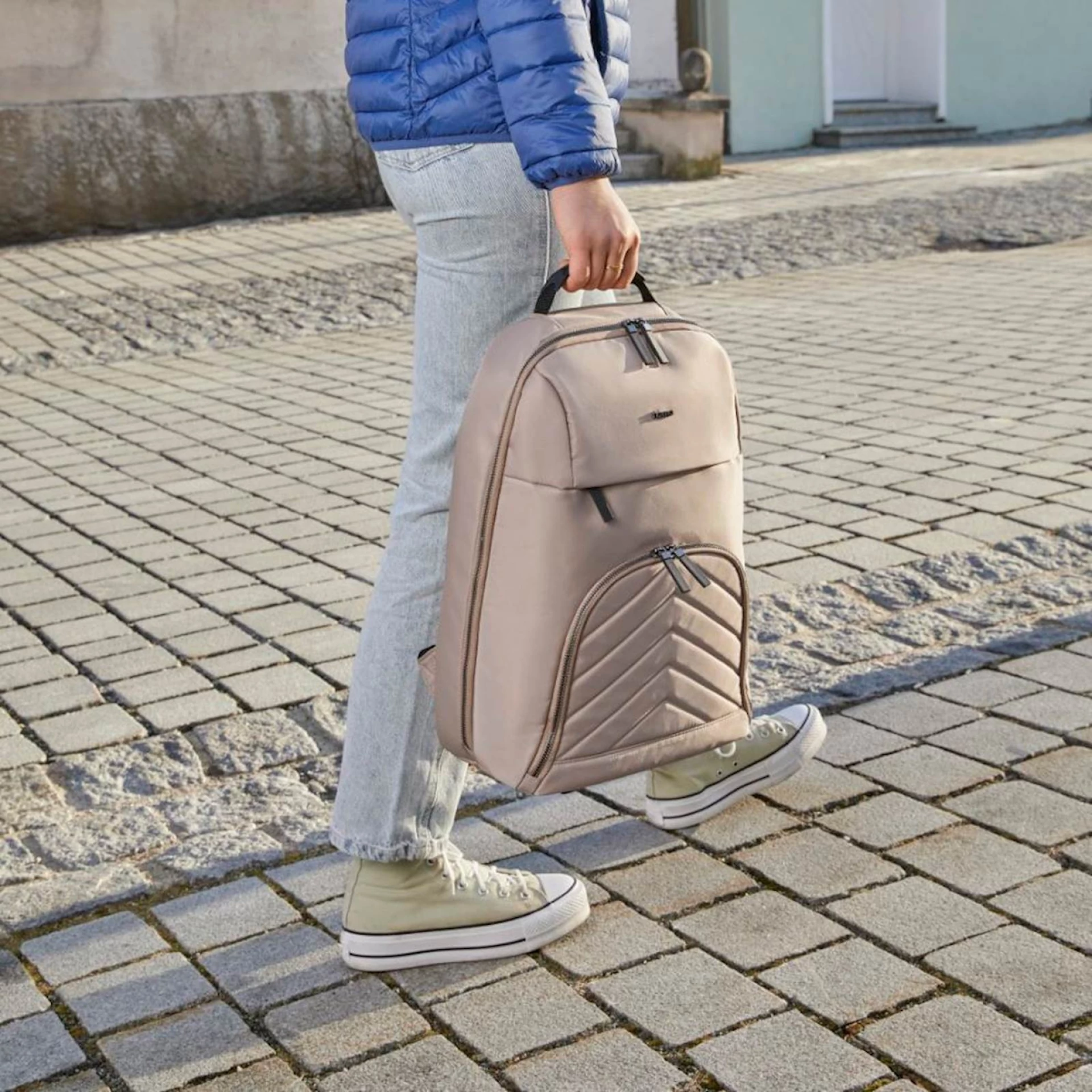 Ruksak HAMA Premium Lightweight 16,2"