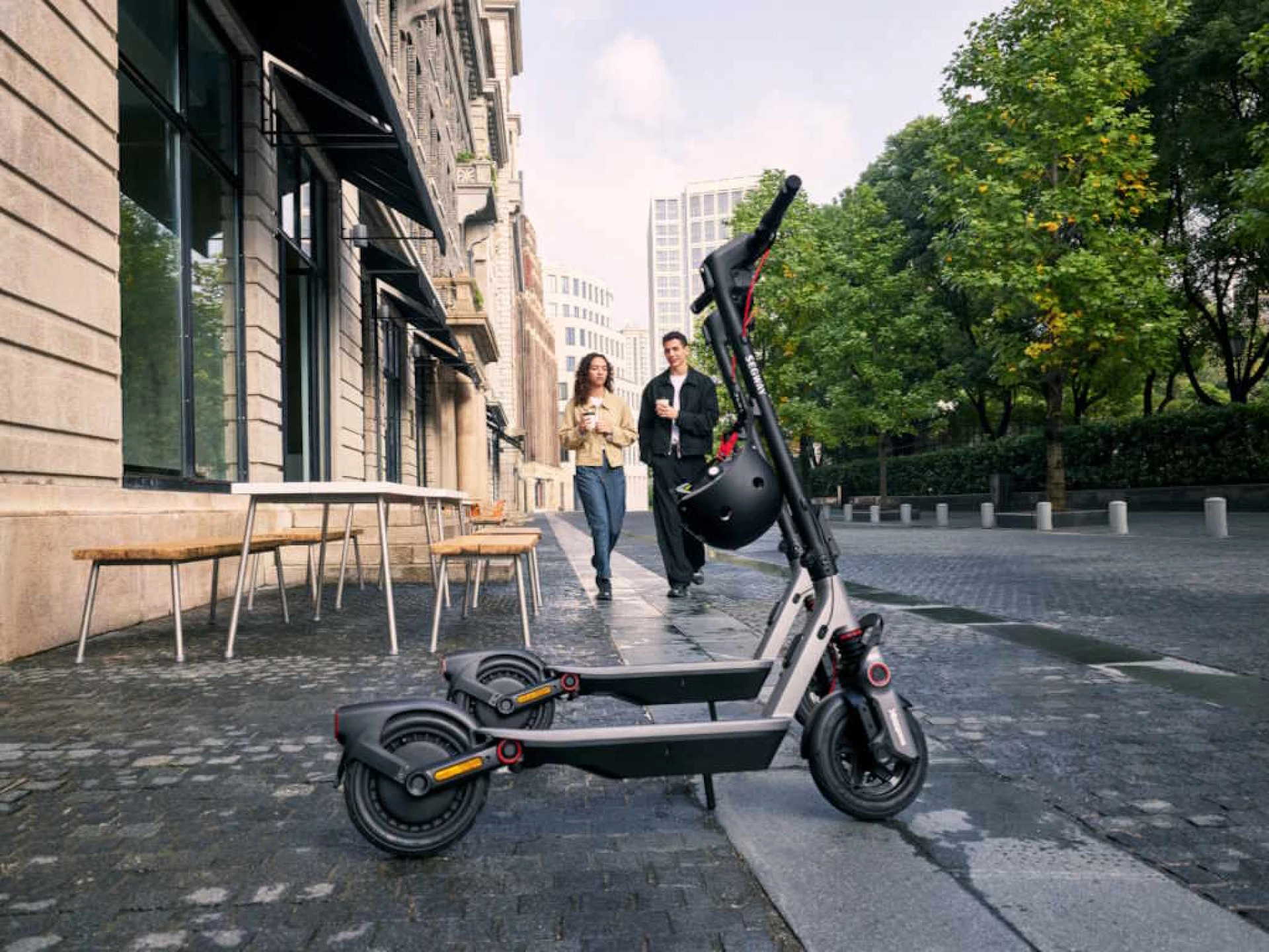 Segway Ninebot F3 E14+ godina, 70 km domet, 120kg nosivost, 1000 W, 20% uspon