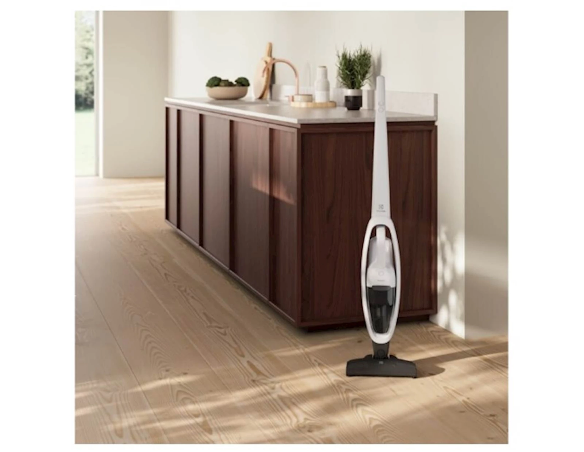Štapni usisivač Electrolux ES31CB18SH