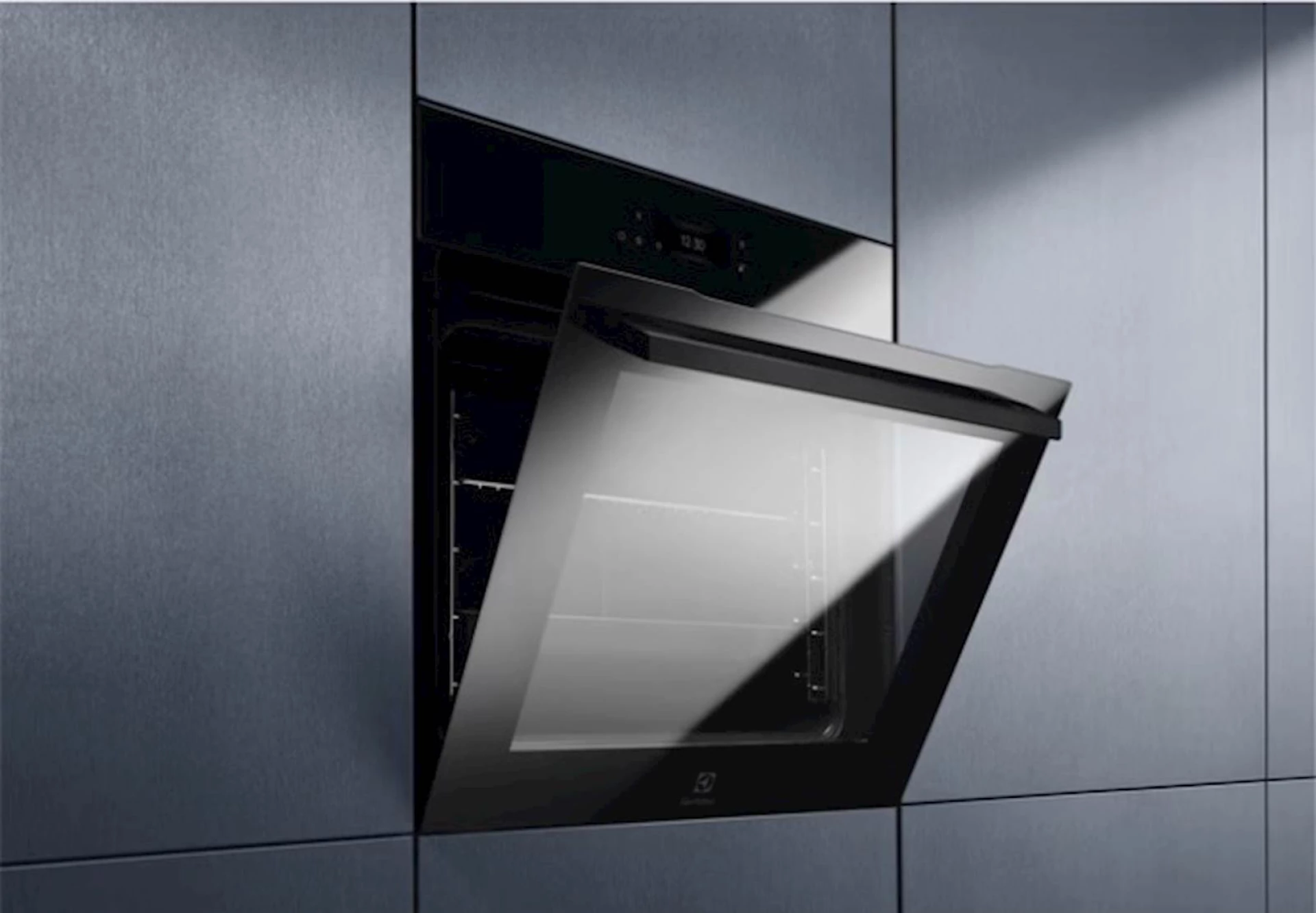 Ugradbena pećnica ELECTROLUX KOEBP39Z