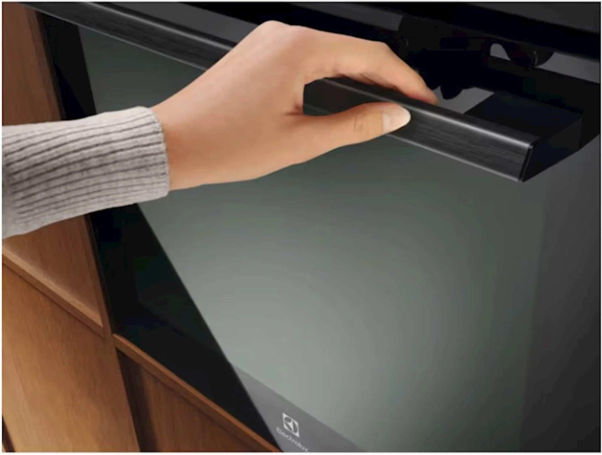 Ugradbena pećnica ELECTROLUX LOX8P87WZ