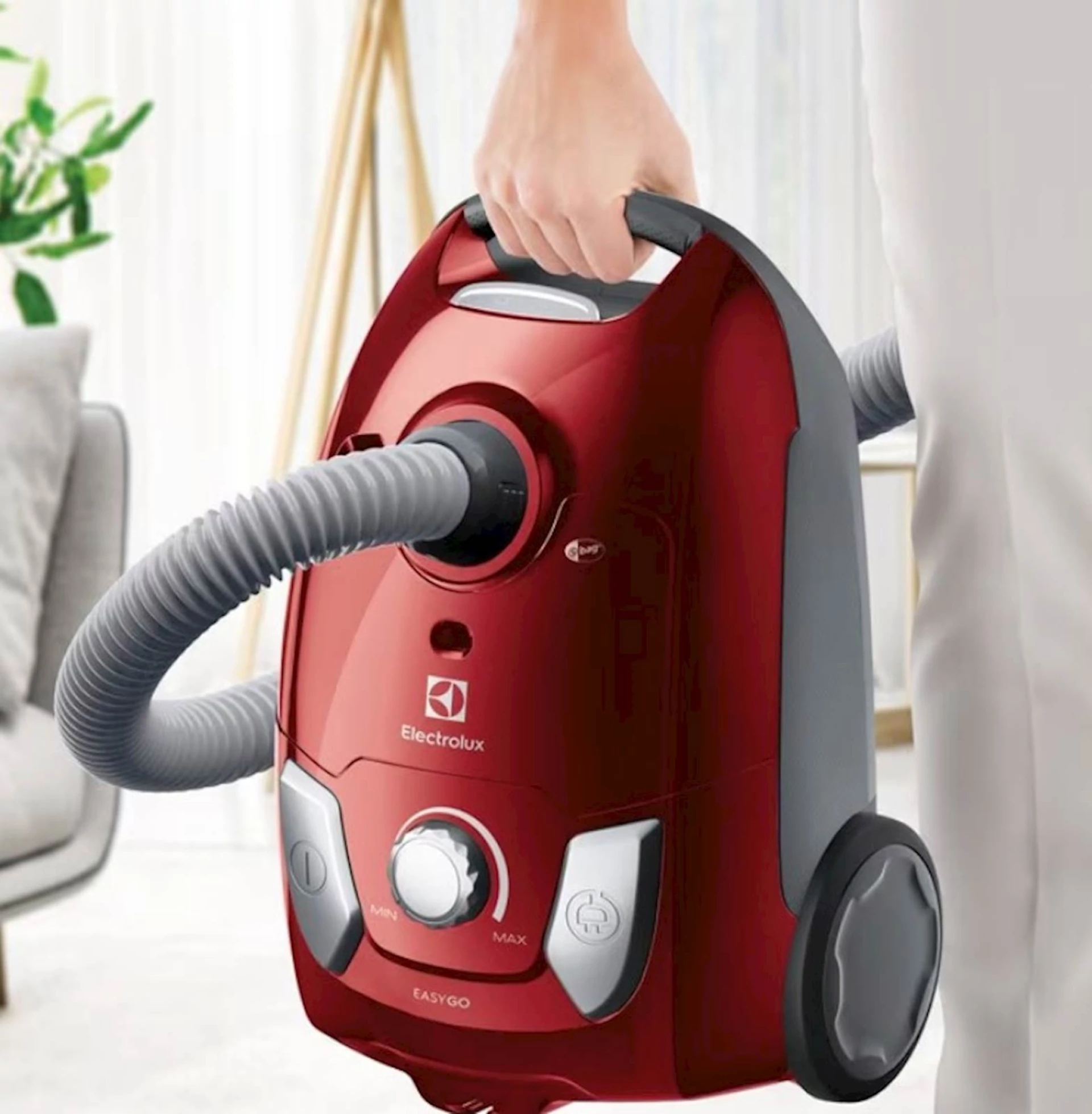 Usisivač Electrolux EEG43WR na vrećice