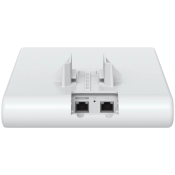 Ubiquiti U6-Mesh-Pro-EU Indoor/outdoor WiFi 6 AP with 4 spatial streams, an integrated super antenna, and a gigabit passthrough port
