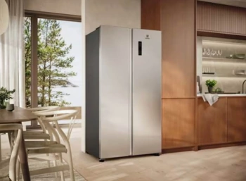 Frižider ELECTROLUX EAT6ME53U0 + GRATIS usisivač