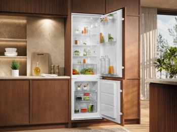 Frižider ELECTROLUX sa zamrzivačem LNS3LE18S