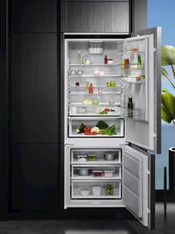 Frižider ELECTROLUX sa zamrzivačem NSC7P751ES