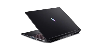 Laptop Acer Nitro ANV16-42-R9NE16"/R5 240/16GB/1TB/5050/8GB + Gratis gaming monitor