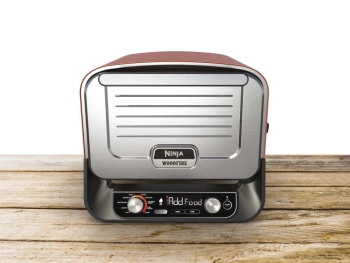Ninja vanjska pec za pizzu8u1 uredjaj, snaga 2400W,Woodfire tehn. do 30% brze, tezina 22kg