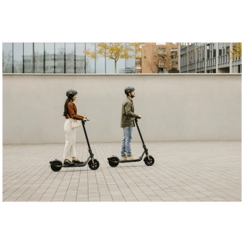 Segway Električni Romobil, 25 km/h, Domet do 40 km - F2 (AA.05.12.01.0003)