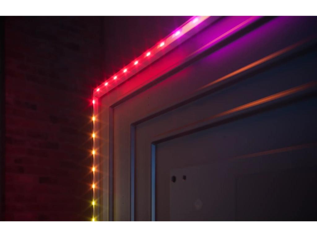 Philips 65"PUS8001 4K Titan OSAmbilight s 3 strane; HDMI 2.1Pixel Precise Ultra HD; Dolby Atmos